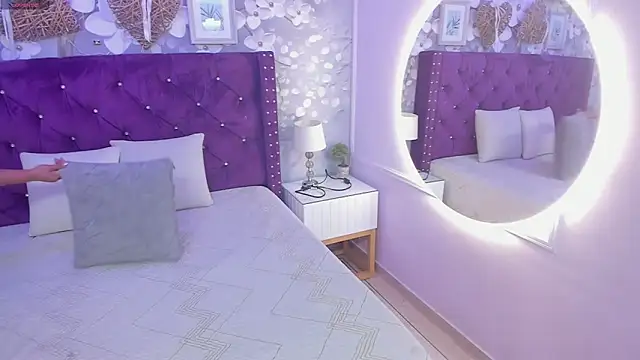 dalila salazar online show from April 16, 2026, 2:34 am