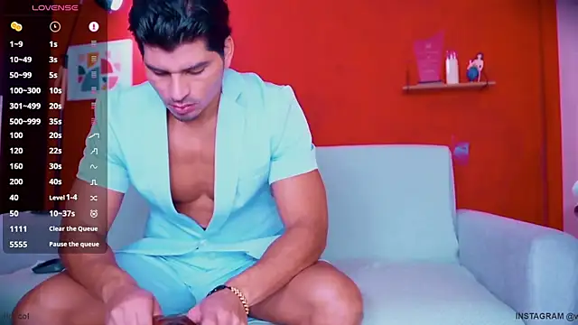 Snapshot of wild_col_ chatting on October 13, 2025, 10:50 am wild col online show from October 13, 2025, 10:50 am