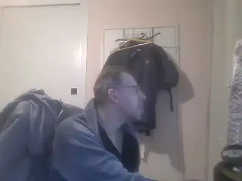 Snapshot of ptitcanard60600 chatting on January 16, 2025, 7:49 am ptitcanard60600 online show from January 16, 2025, 7:49 am