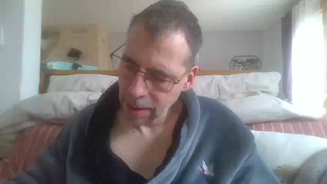 Snapshot of ptitcanard60600 chatting on March 22, 2025, 10:39 am ptitcanard60600 online show from March 22, 2025, 10:39 am