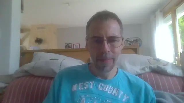 Snapshot of ptitcanard60600 chatting on September 9, 2025, 1:53 pm ptitcanard60600 online show from September 9, 2025, 1:53 pm