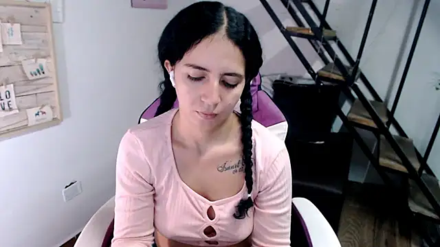 Snapshot of samantha_baby_ chatting on January 17, 2026, 4:32 pm samantha baby online show from January 17, 2026, 4:32 pm