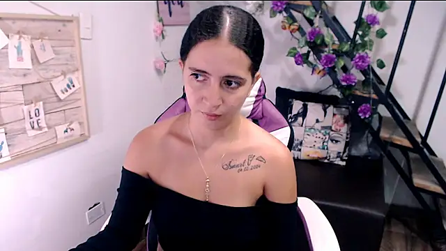 samantha baby  online show from June 6, 2026, 6:46 pm