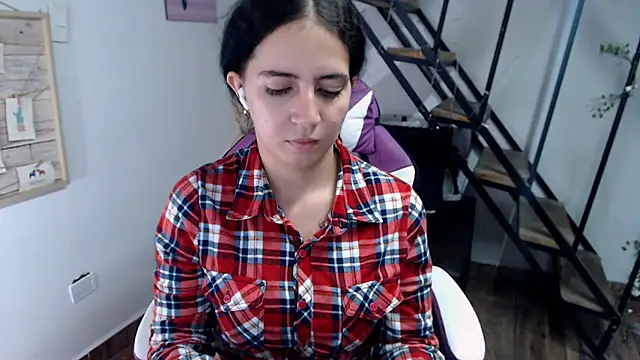 samantha baby  online show from October 13, 2025, 4:36 am