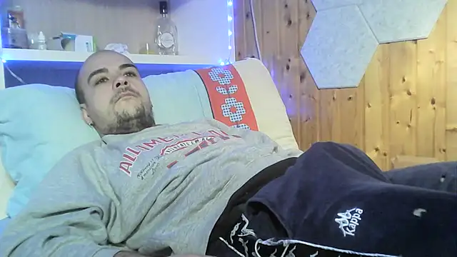 Snapshot of ItalianVinDiesel chatting on December 26, 2024, 9:44 am ItalianVinDiesel online show from December 26, 2024, 9:44 am