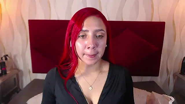 IsabelaLatina online show from April 7, 2026, 1:57 pm