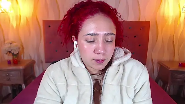 IsabelaLatina online show from February 15, 2026, 4:17 pm