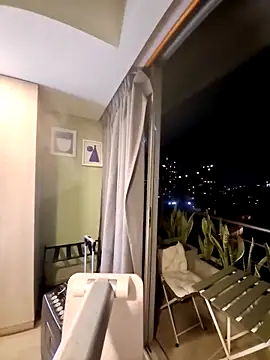 Evehampy online show from October 23, 2025, 12:42 am