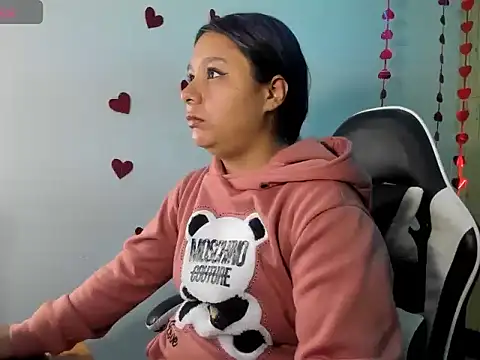 Snapshot of Charis_21 chatting on February 28, 2026, 7:57 pm Charis 21 online show from February 28, 2026, 7:57 pm