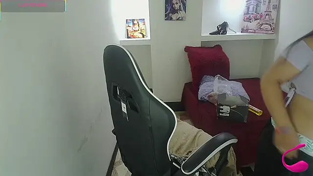 Snapshot of Charis_21 chatting on January 31, 2026, 7:12 pm Charis 21 online show from January 31, 2026, 7:12 pm