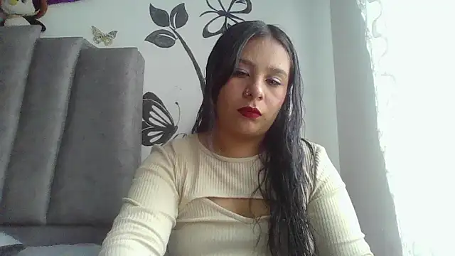 Charis 21 online show from April 13, 2026, 6:12 pm