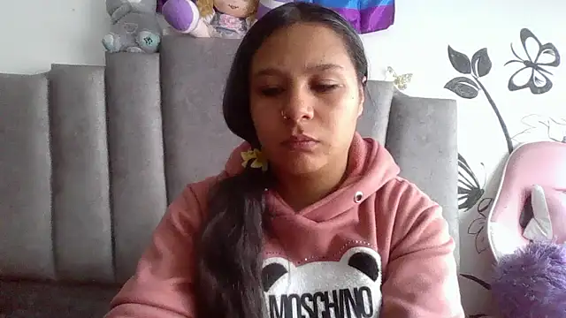 Charis 21 online show from April 14, 2026, 6:46 pm