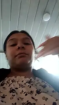 Snapshot of Charis_21 chatting on February 6, 2026, 7:43 pm Charis 21 online show from February 6, 2026, 7:43 pm