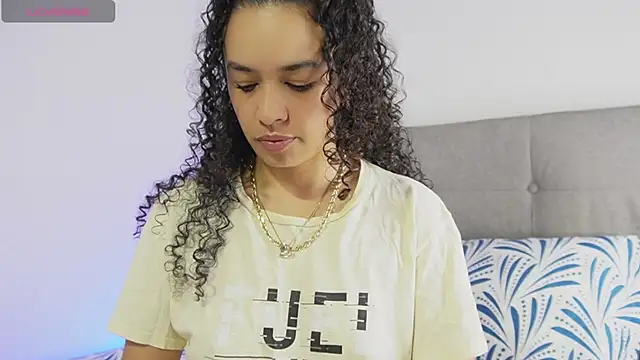 angela  98 online show from September 9, 2025, 12:36 pm