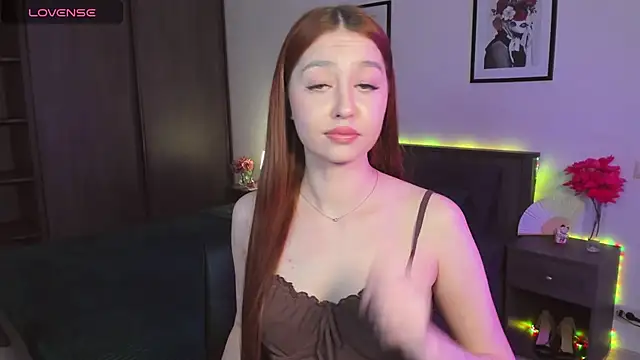 Snapshot of EleanorePeach chatting on January 30, 2025, 6:35 am EleanorePeach online show from January 30, 2025, 6:35 am