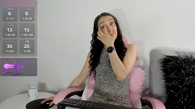 Layla Sia online show from September 19, 2025, 5:17 pm