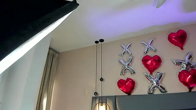 NoraDasilva online show from February 15, 2026, 2:38 pm