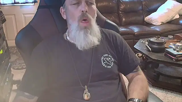 Snapshot of jimdacbin420 chatting on October 5, 2025, 8:54 pm jimdacbin420 online show from October 5, 2025, 8:54 pm