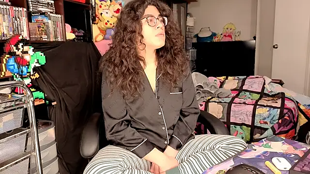 ShinyCherub online show from April 10, 2026, 9:27 am