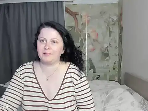 Lillian2 online show from May 24, 2026, 6:19 pm