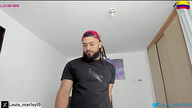 Snapshot of Louis_marley__ chatting on February 15, 2026, 7:02 pm Louis marley online show from February 15, 2026, 7:02 pm