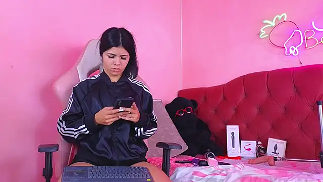 reychell hot01 online show from December 2, 2024, 1:41 pm