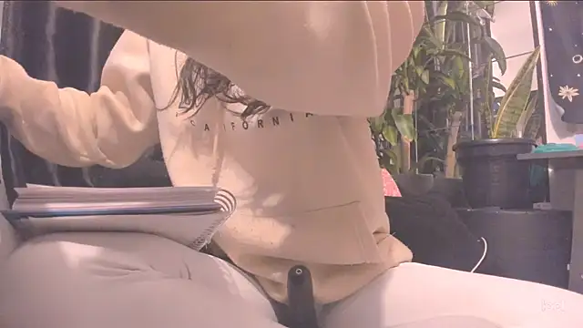 MYFAVOURITESTRAGER online show from February 12, 2026, 9:31 am