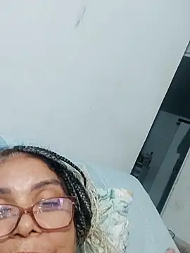 Snapshot of Delicy1 chatting on February 25, 2025, 10:42 pm Delicy1 online show from February 25, 2025, 10:42 pm