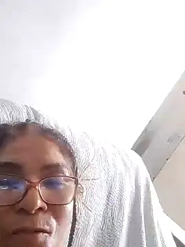 Snapshot of Delicy1 chatting on February 25, 2025, 1:10 pm Delicy1 online show from February 25, 2025, 1:10 pm
