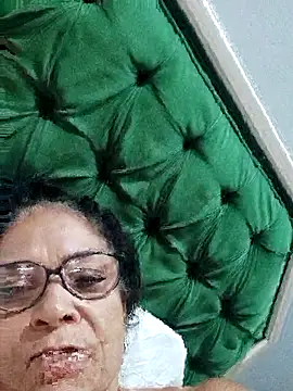 Snapshot of Delicy1 chatting on October 19, 2025, 11:02 am Delicy1 online show from October 19, 2025, 11:02 am