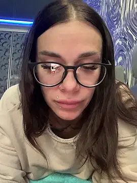 Queen of pain online show from September 23, 2025, 6:20 am