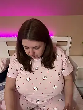 Snapshot of virag chatting on January 13, 2026, 4:44 pm virag online show from January 13, 2026, 4:44 pm