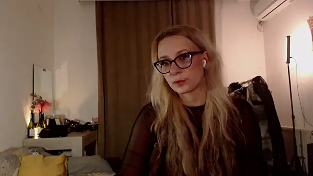 welliza online show from March 3, 2026, 10:50 pm