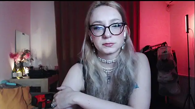 Snapshot of welliza chatting on February 2, 2026, 11:04 pm welliza online show from February 2, 2026, 11:04 pm