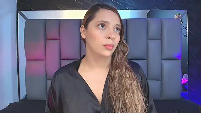 Snapshot of _MiaBrown_ chatting on September 25, 2025, 12:11 pm MiaBrown online show from September 25, 2025, 12:11 pm