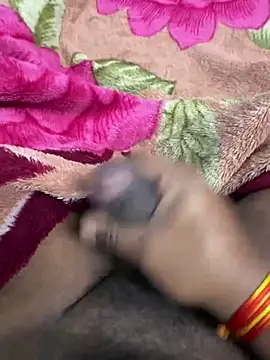 Snapshot of Honeydick7 chatting on February 6, 2026, 5:53 pm Honeydick7 online show from February 6, 2026, 5:53 pm