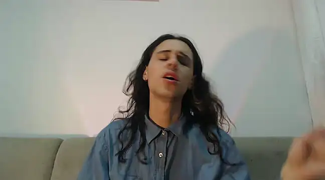 Snapshot of dussan chatting on February 25, 2025, 3:42 am dussan online show from February 25, 2025, 3:42 am