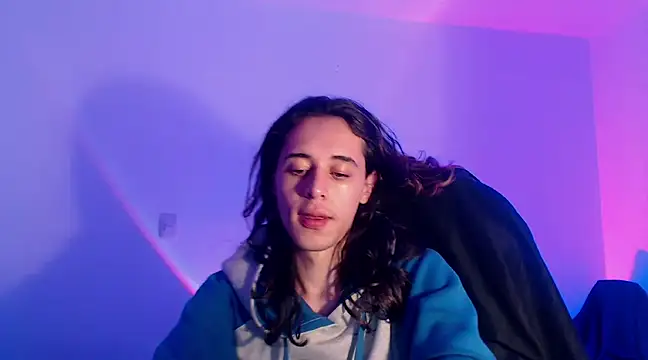 Snapshot of dussan chatting on February 14, 2025, 7:28 am dussan online show from February 14, 2025, 7:28 am