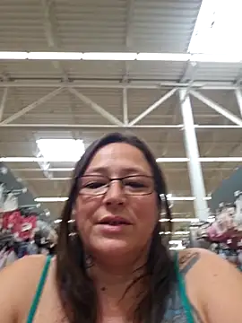 angelbaby1998 online show from April 24, 2026, 8:44 pm