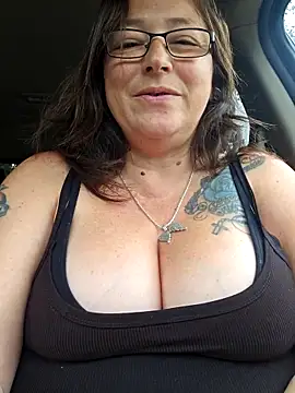 angelbaby1998 online show from April 29, 2026, 8:59 pm