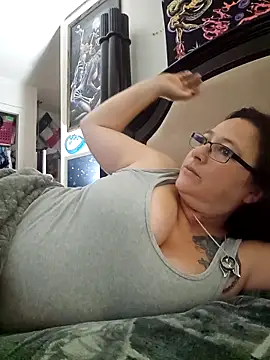 Snapshot of angelbaby1998 chatting on February 6, 2026, 7:21 pm angelbaby1998 online show from February 6, 2026, 7:21 pm