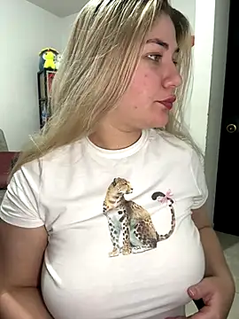 Celestedubois online show from November 18, 2025, 11:37 pm