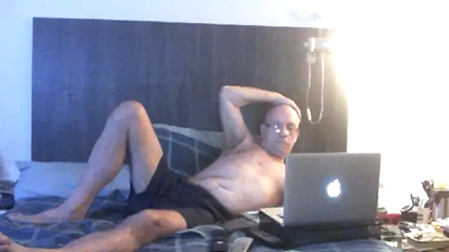 dazuk4513 online show from July 6, 2026, 10:23 pm