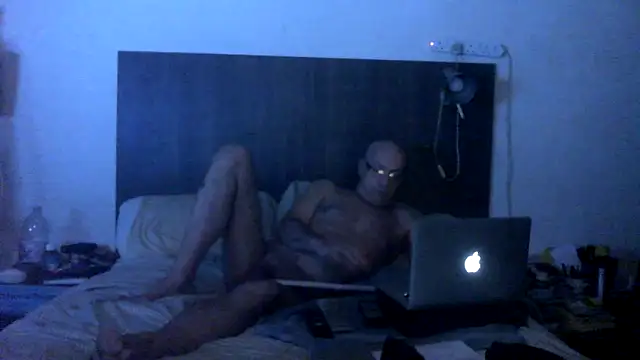 dazuk4513 online show from May 29, 2026, 9:54 pm