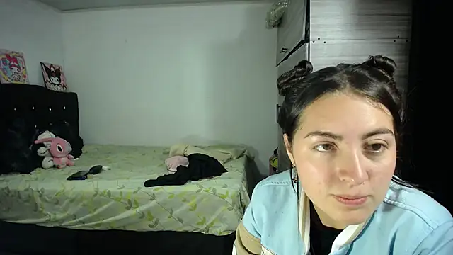 SharaPatinson online show from October 28, 2025, 8:52 pm