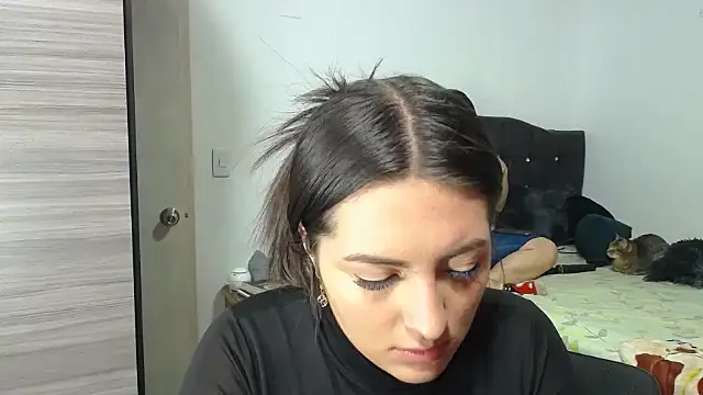 SharaPatinson online show from September 15, 2025, 9:04 pm