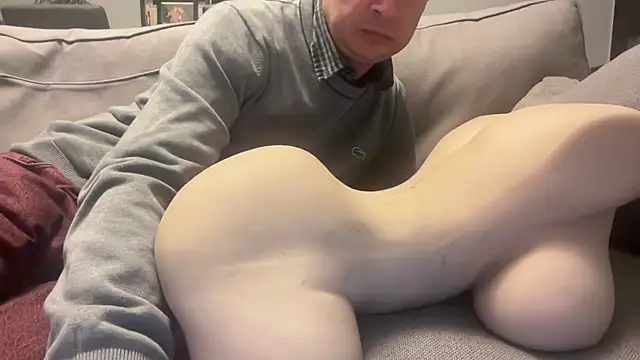 freddy0222222 online show from March 25, 2026, 8:19 pm