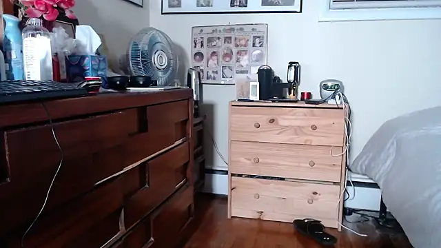 hottottrot691 online show from January 10, 2026, 8:09 am