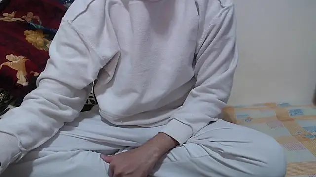 Alexdelarge323 online show from February 26, 2026, 1:11 pm