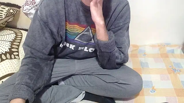 Alexdelarge323 online show from December 20, 2025, 6:11 pm